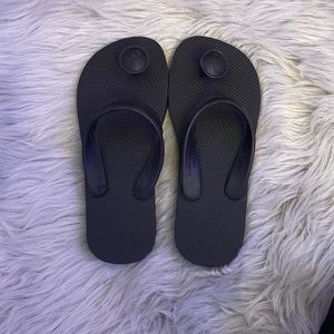 gurus flip flops